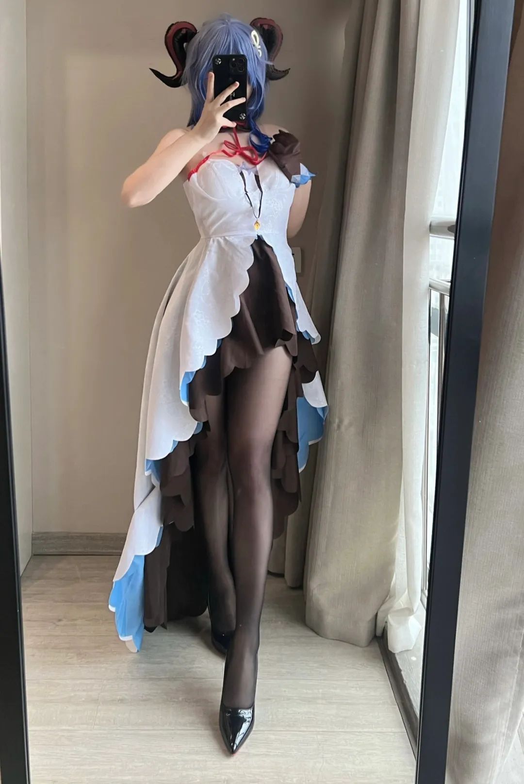 原神cos：黑丝+双马尾，女仆刻晴太美了！泳装绫华，制服OL雷神，女仆甘雨让人狂喜！