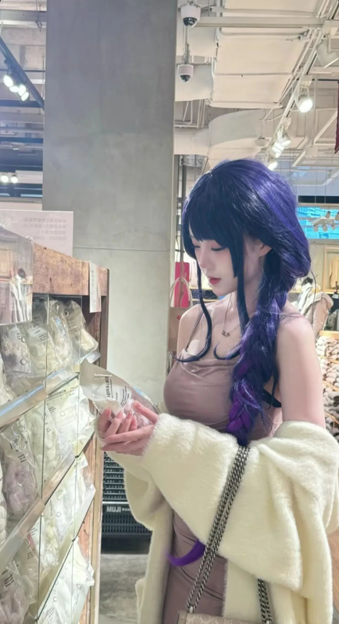 原神cos：黑丝刻晴太可爱了！后妈裙申鹤真好看！大草神超美！雷电将军居然下厨房了！