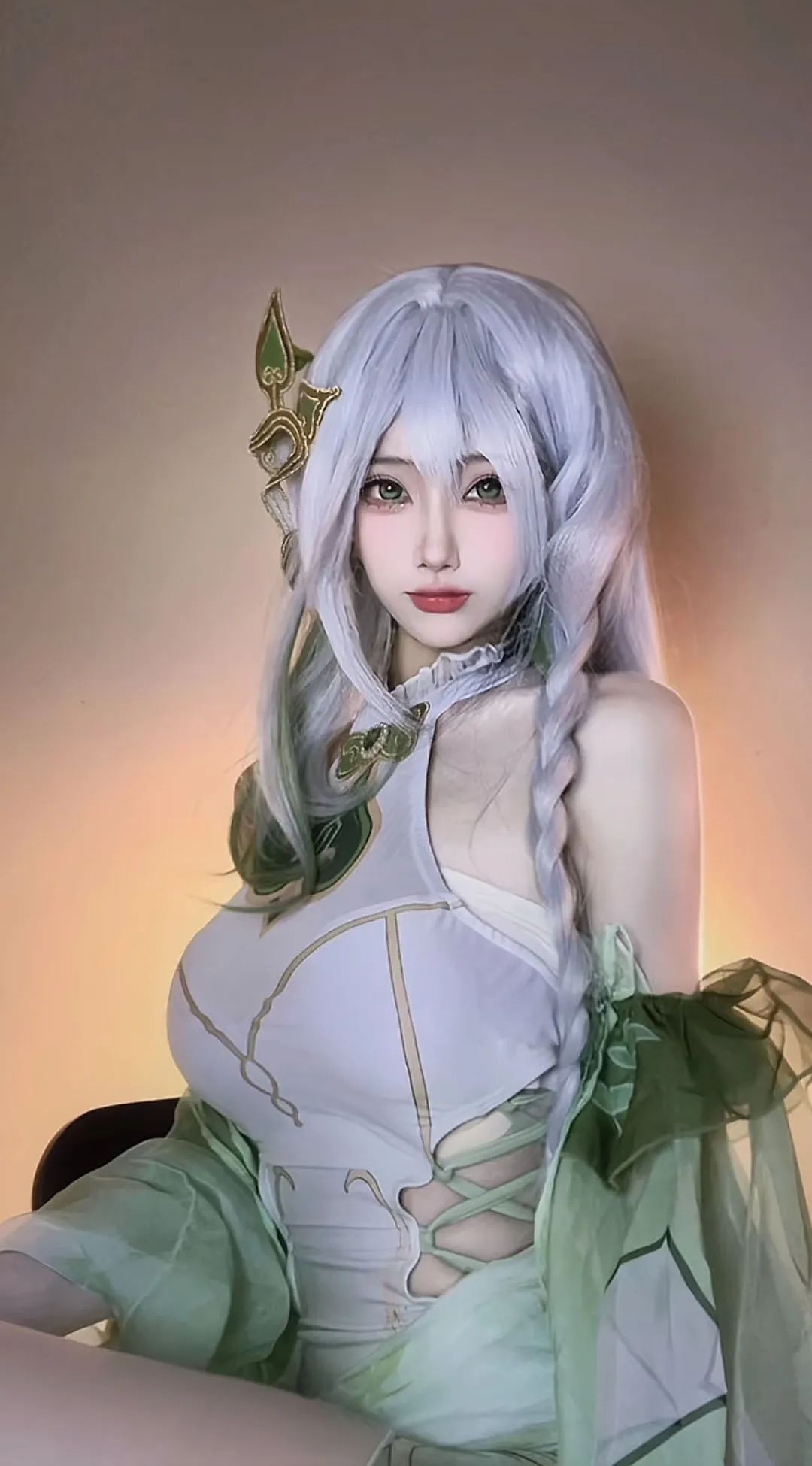 原神cos：雷神顶级制服！申鹤毛衣太成熟了！女仆神子让人狂喜！大草神新服装太美了！