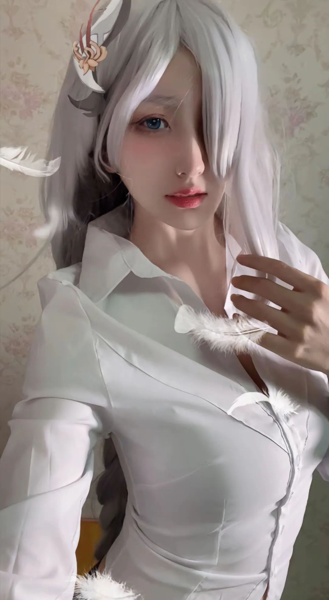 原神cos：短裤+制服，特工优菈太顶了！白丝婚纱申鹤，女仆甘雨，女仆雷神让人狂喜！