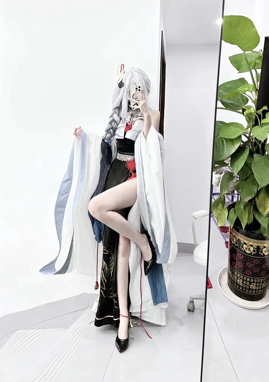 原神cso：黑丝+旗袍，小姨申鹤优雅高贵！青花瓷旗袍甘雨太清凉了！泳装绫华小草神让人狂喜！