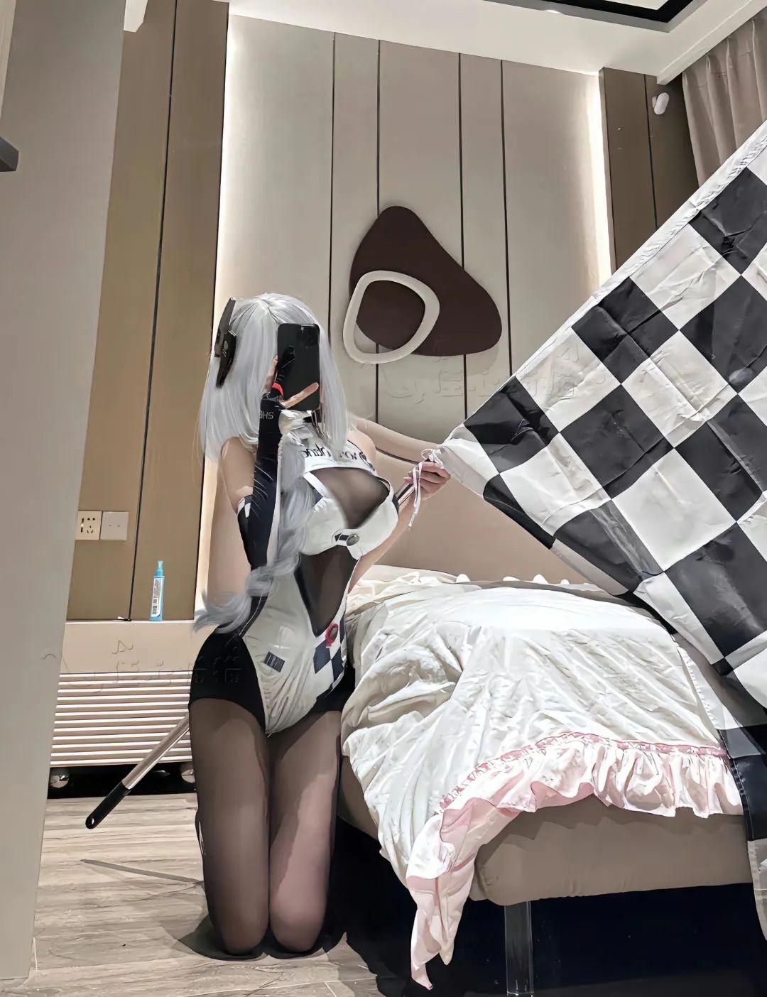 原神cos：白丝+婚纱，花嫁刻晴太可爱了！女仆莫娜让人狂喜！兔女郎甘雨，黑丝旗袍申鹤谁看了不迷糊？