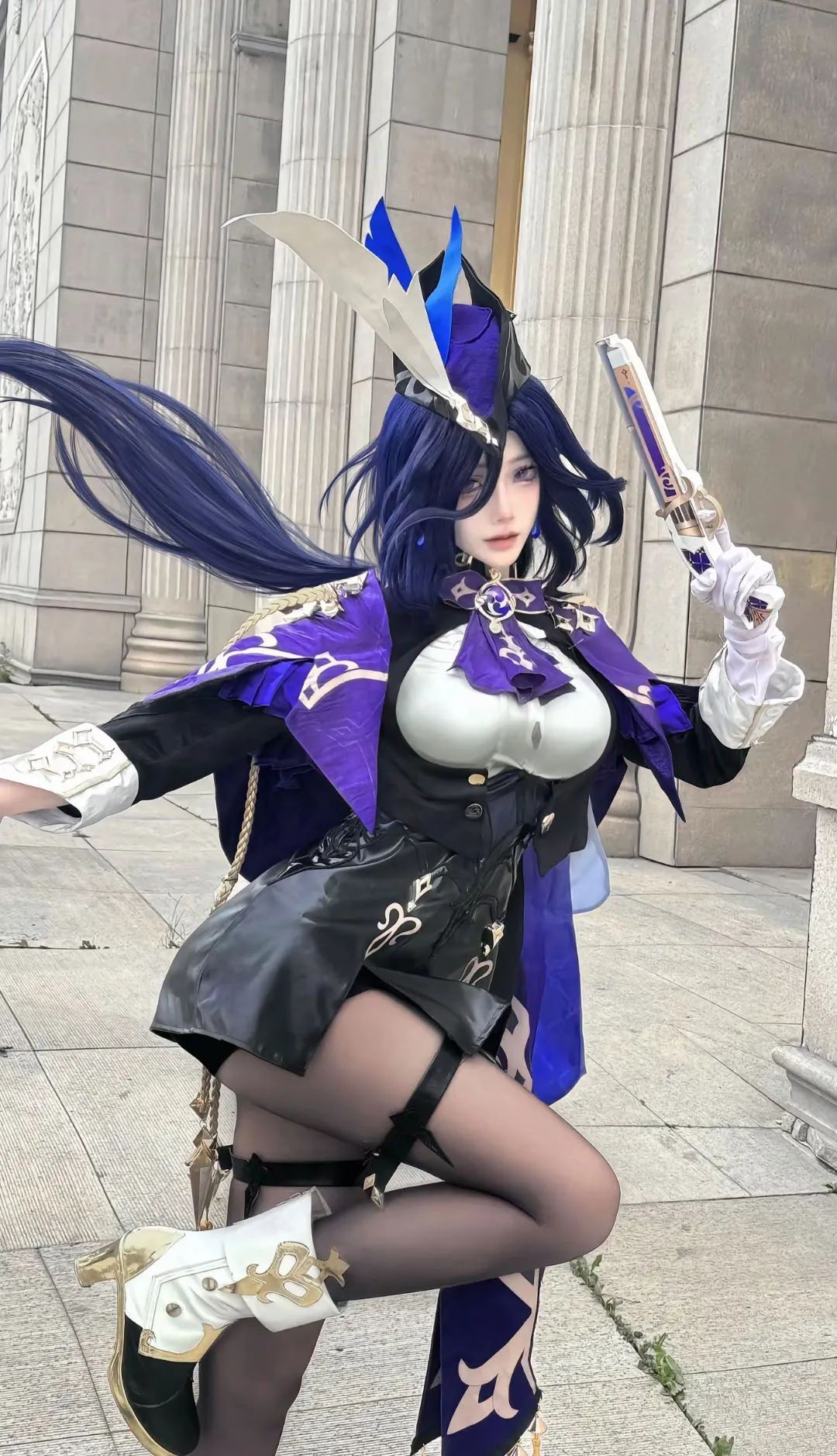原神cos：白丝+女仆，雷神可爱爆了！泳装神子申鹤让人狂喜！白丝修女服甘雨，JK荧妹谁见过？