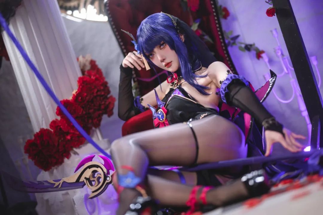 原神cos：花嫁神子太美了！一米八的女仆刻晴谁见过？黑丝旗袍申鹤让人心动！椰奶甘雨太可爱了！