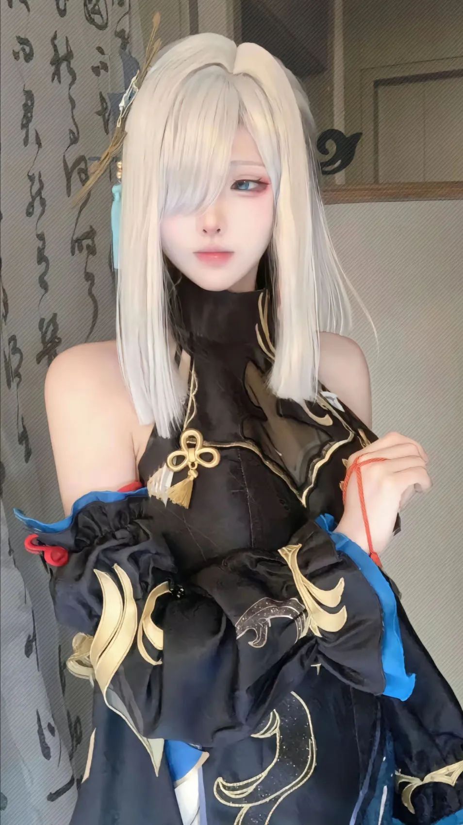 原神cos：裸足+纱裙，申鹤太成熟了！黑色和服绫华太帅气了！校服宵宫超可爱！黑丝女仆莫娜谁不爱？