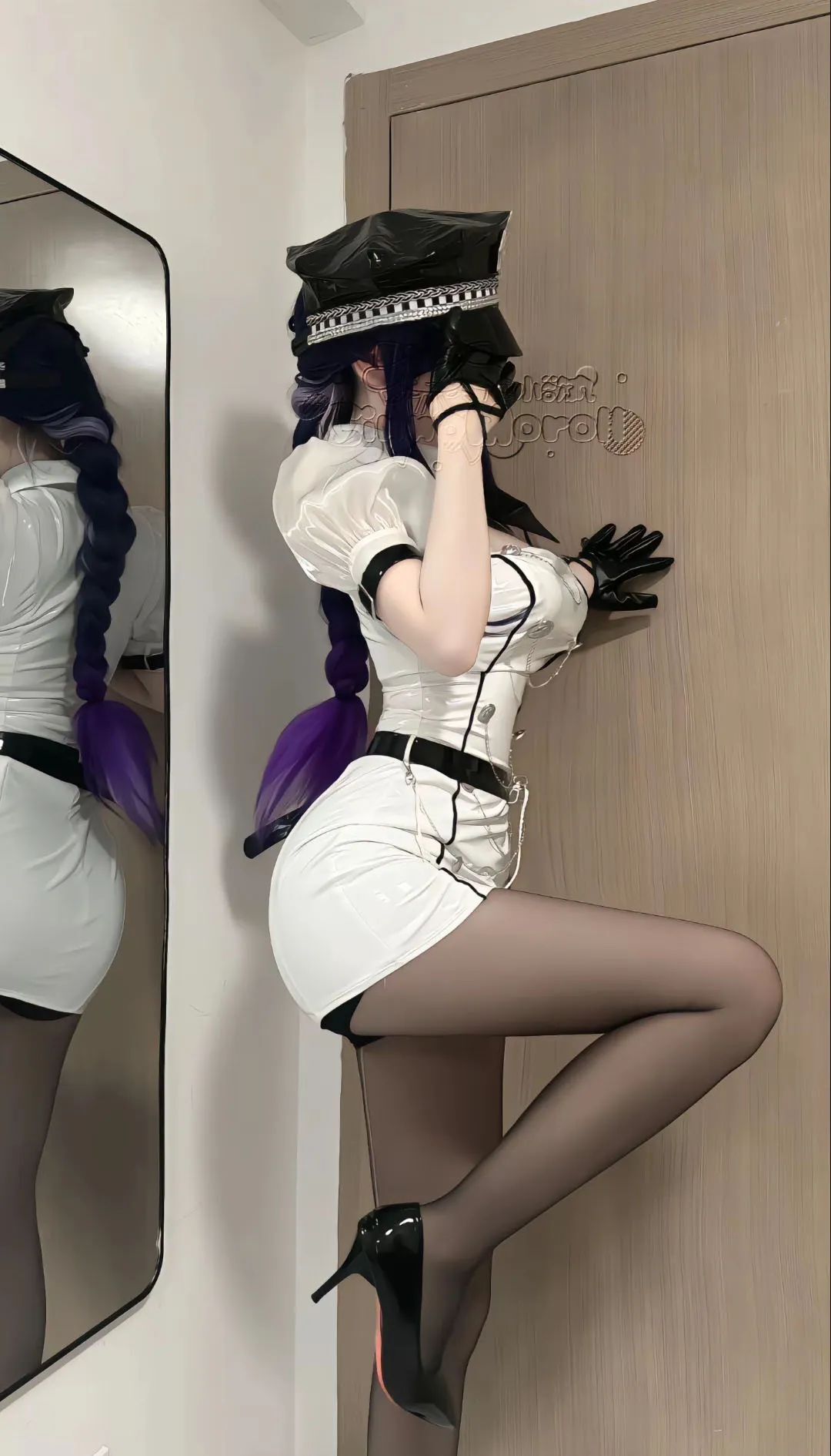 原神cos：黑丝+皮鞭，雷神化身搜查官！兔女郎甘雨太魅惑了！水手服绫华，单边白丝神子让人狂喜！