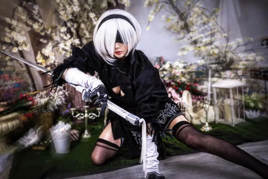 INS美女|韩国性感车模宋珠儿，兼职Coser