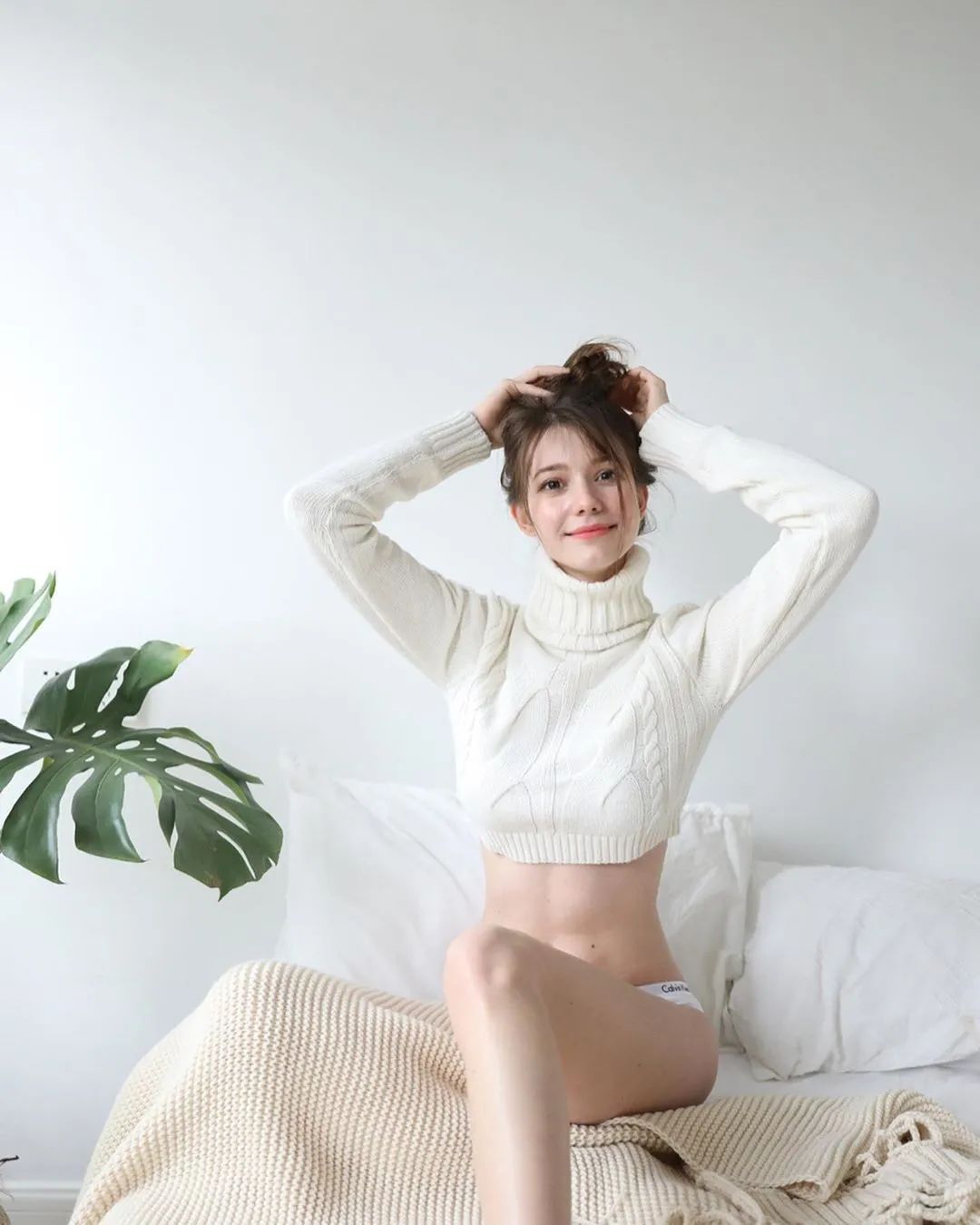 秦妃美图集，浙大混血留学生，颜值神似“赫本”