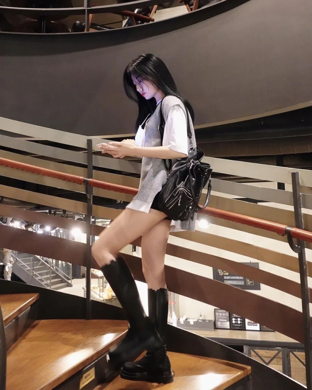 INS美女 | 韩国网红模特홍민하，冷欲风好身材正妹