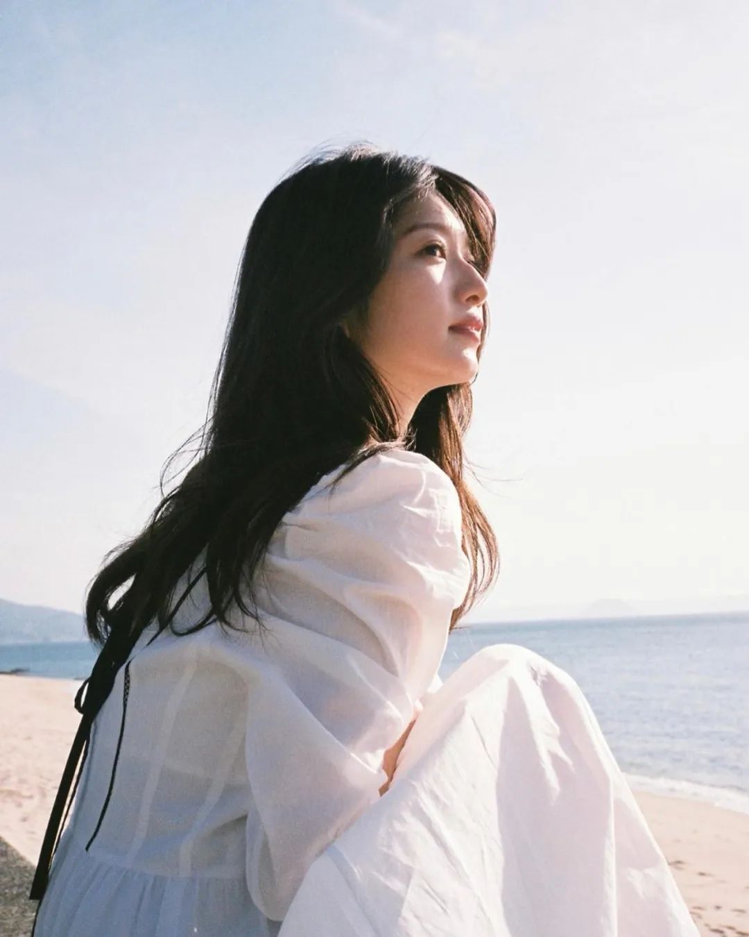 模特小室安未，日本少见的冷淡风清秀气质美女