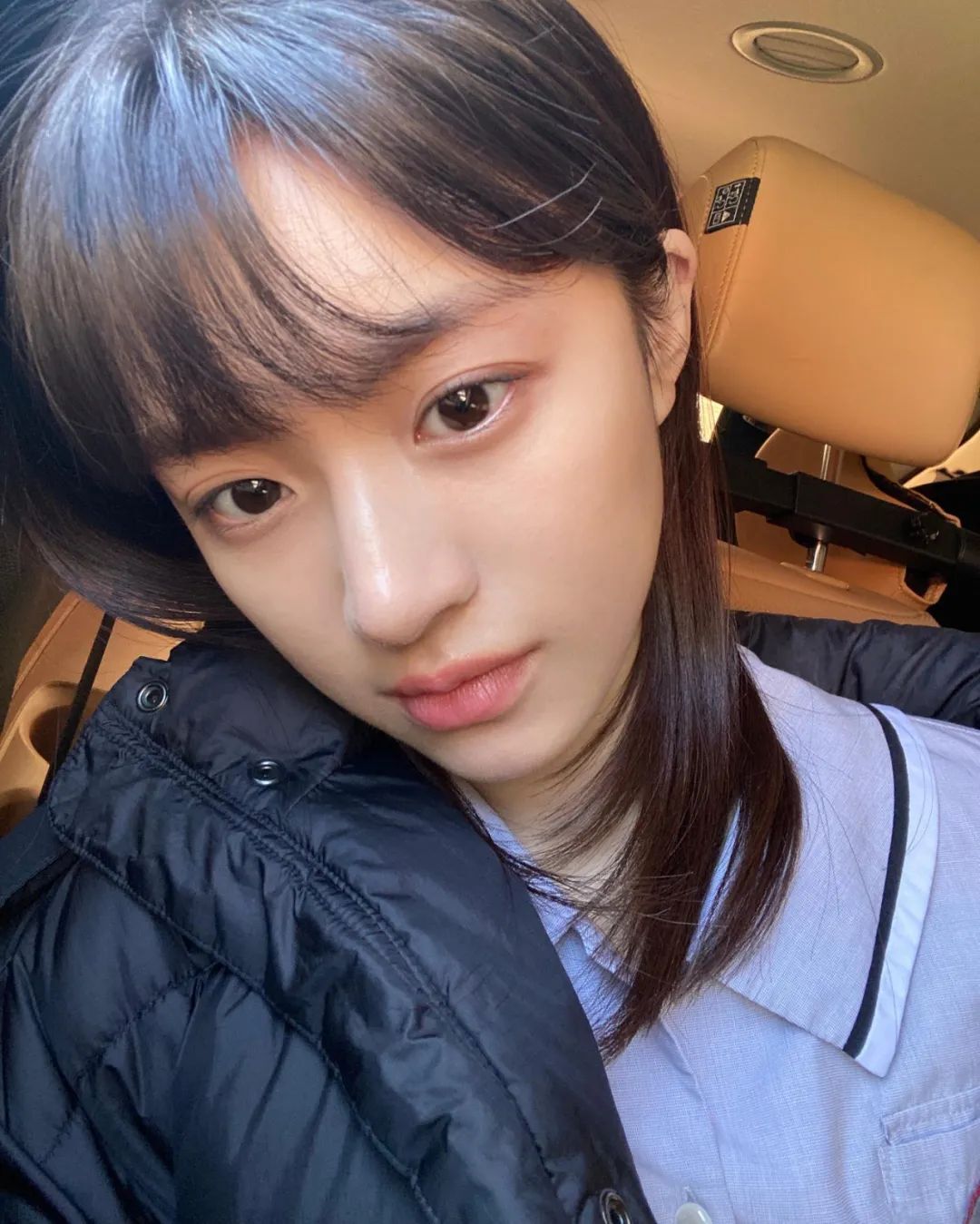 高允贞INS更新， 韩国“整形模板”的清冷系美女