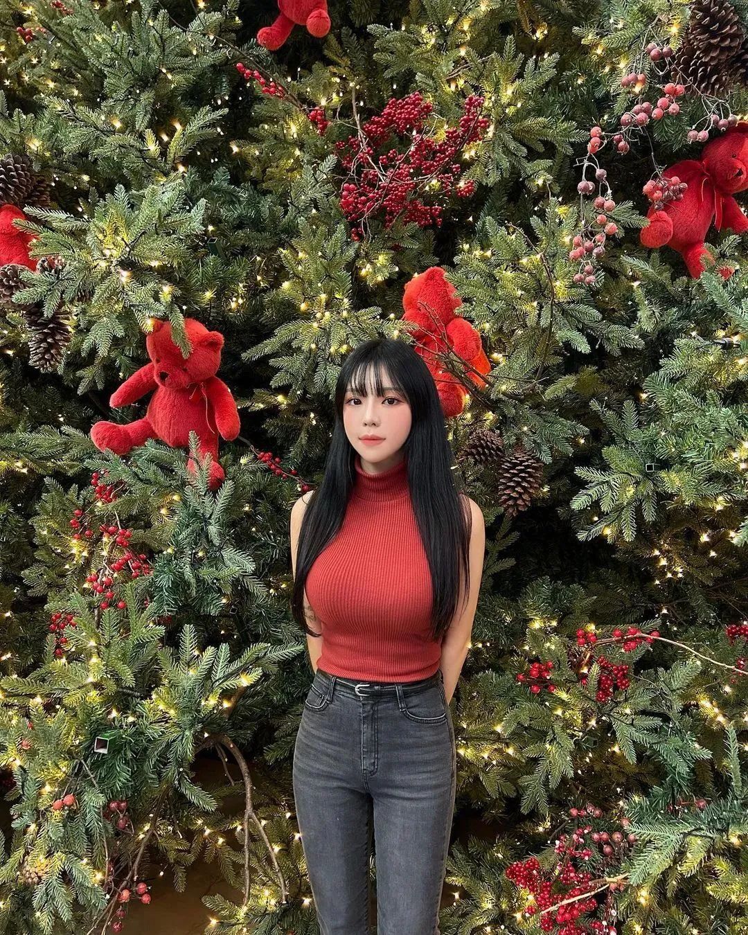 [仙女集]有美一人，灿如春华，皎如秋月
