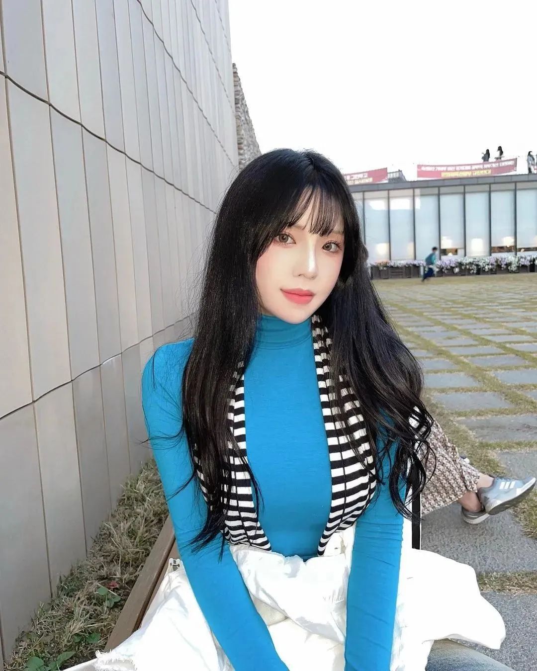 [仙女集]有美一人，灿如春华，皎如秋月