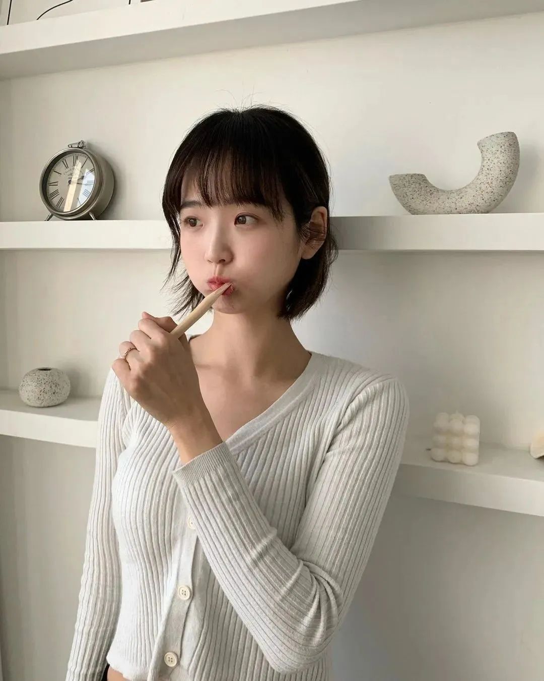 [仙女集]悦目是佳人，荷花羞玉颜