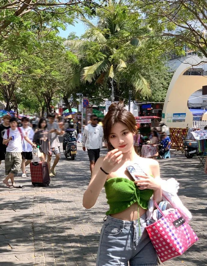 [仙女集]白色超短裙，真犯规了