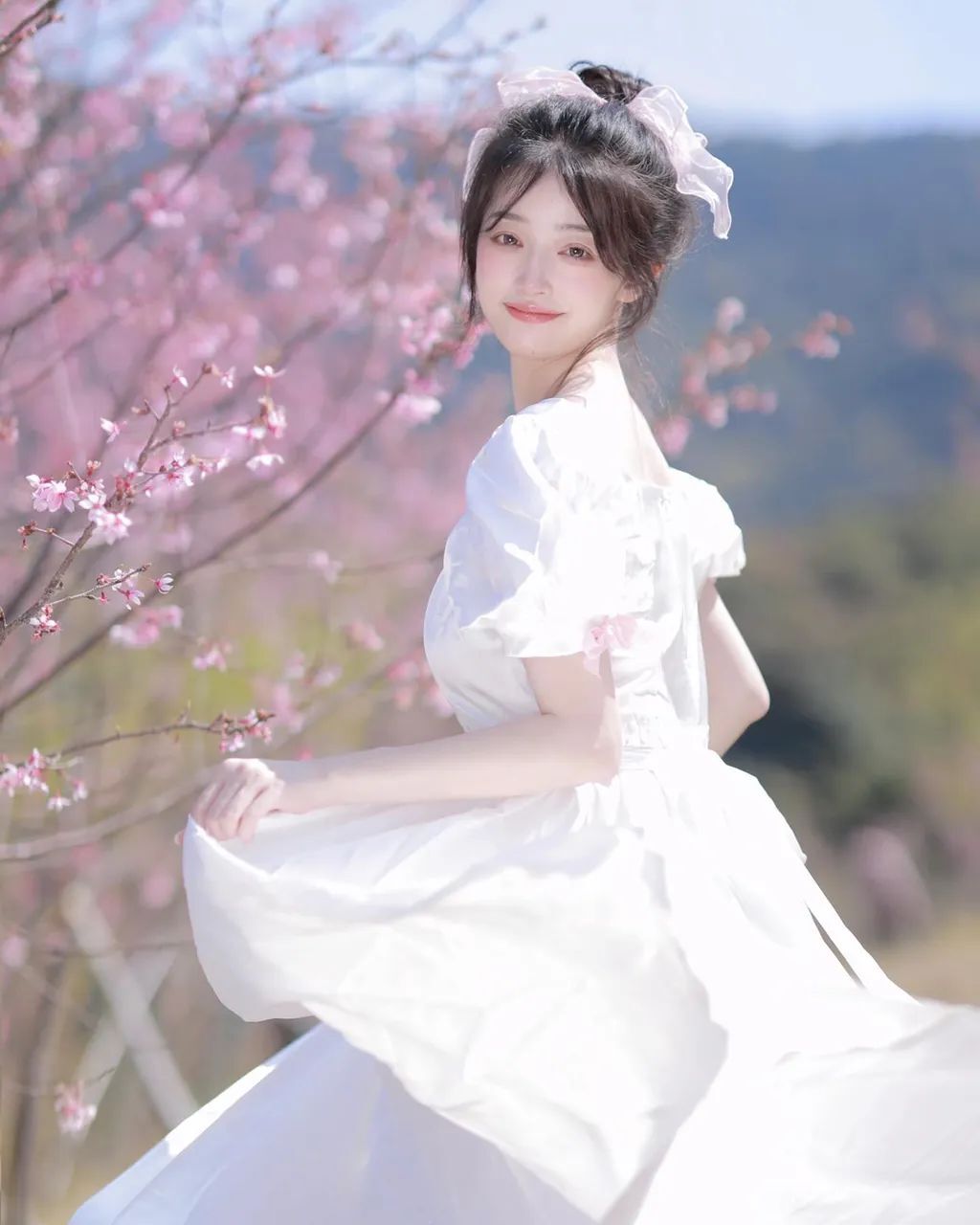 你也是春天里的一束光