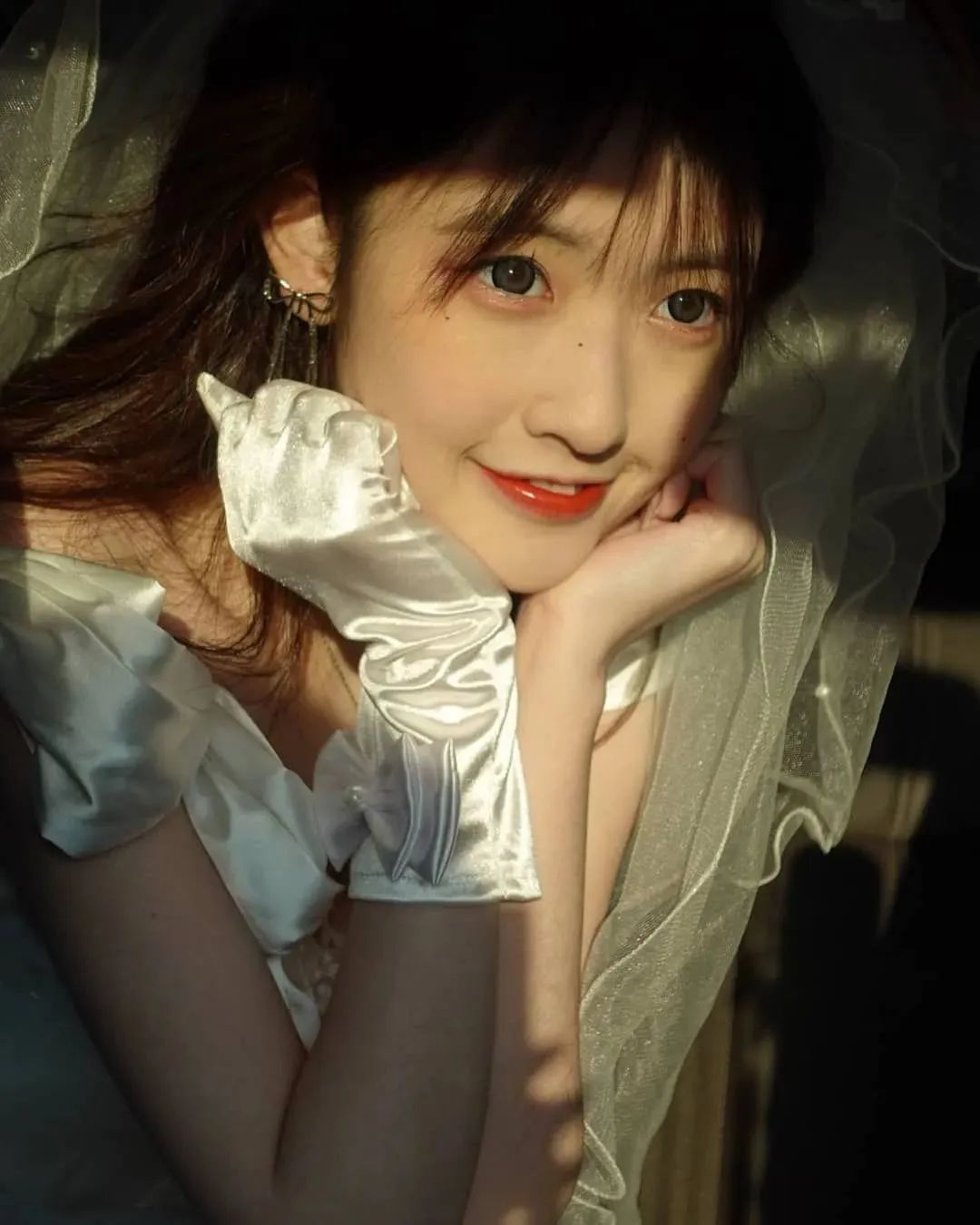 佘颖欣，网红界美女的颜值“天花板”