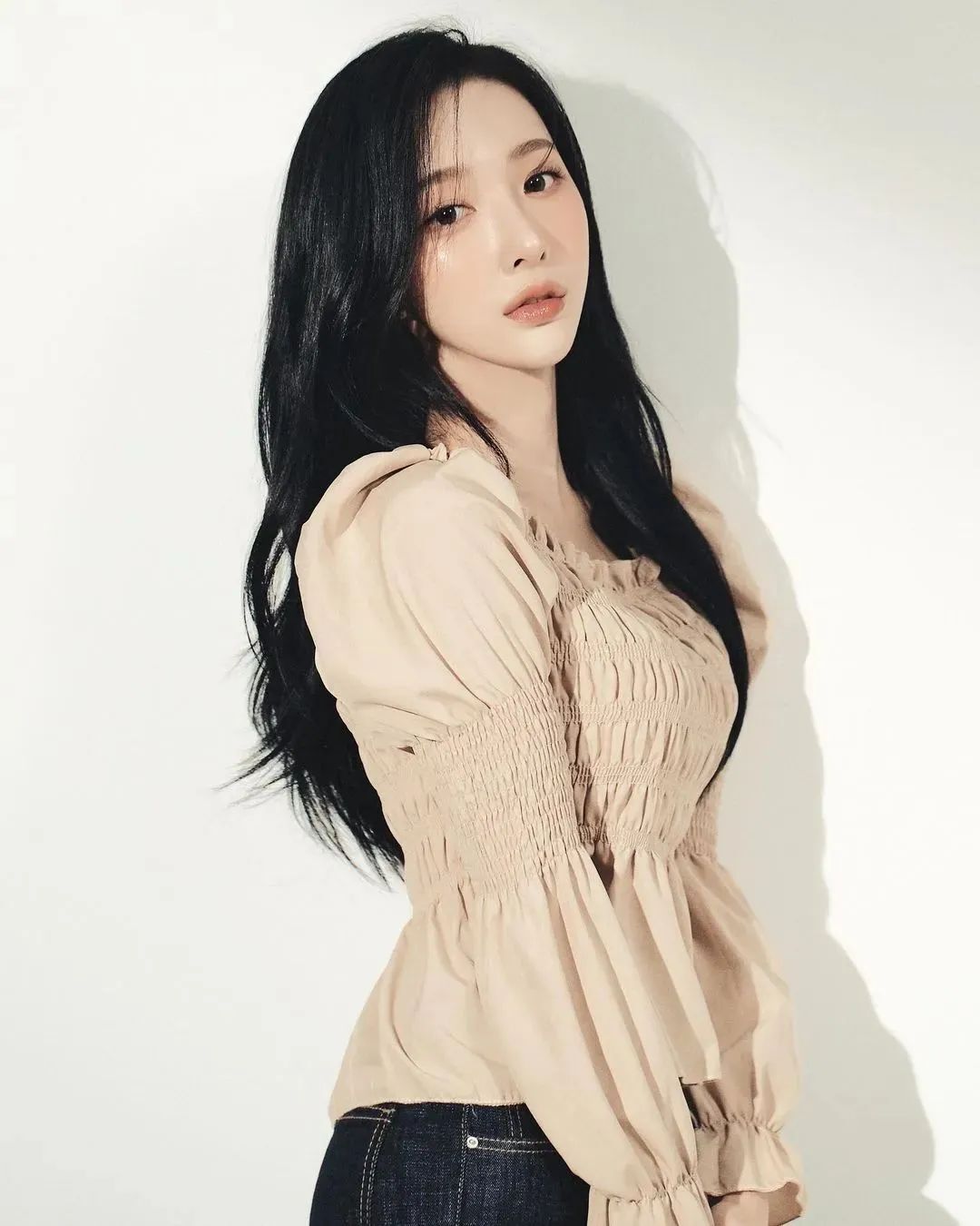 【美女壁纸】韩国模特soyou，气质清新的网红美女！