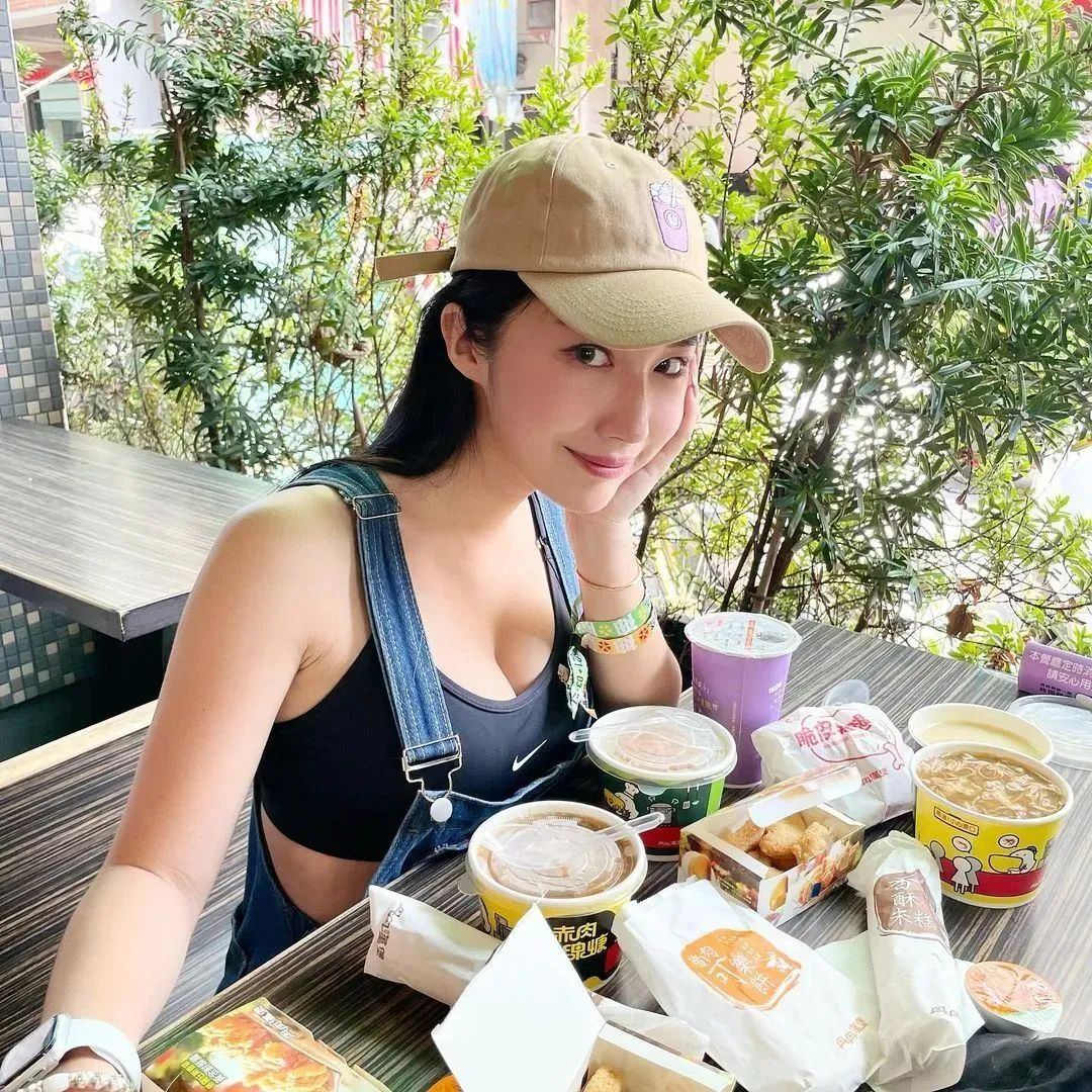 美女壁纸丨安柏，美艳动人的网红美女