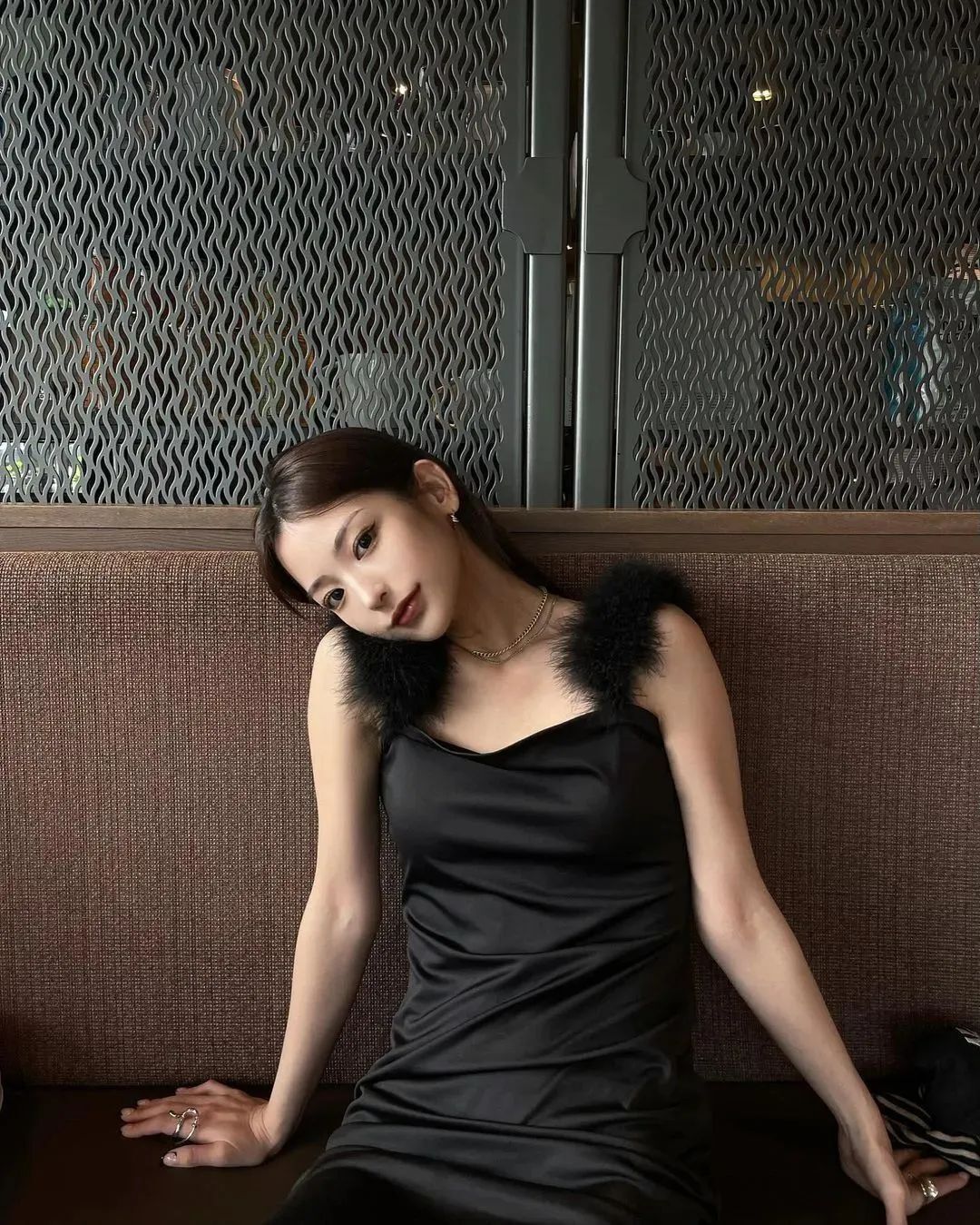 日本网红美女ayagram，又酷又飒的御姐范女神