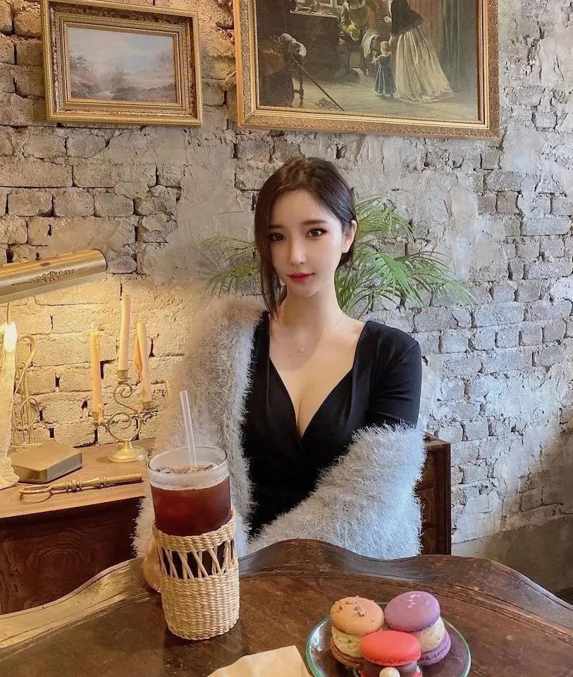 韩国网红Mallan，甜美迷人的瑜伽女神