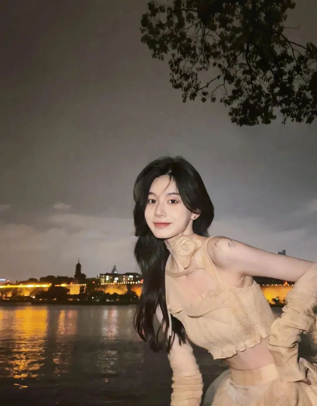 周芯竹，恋综女神的“天花板”