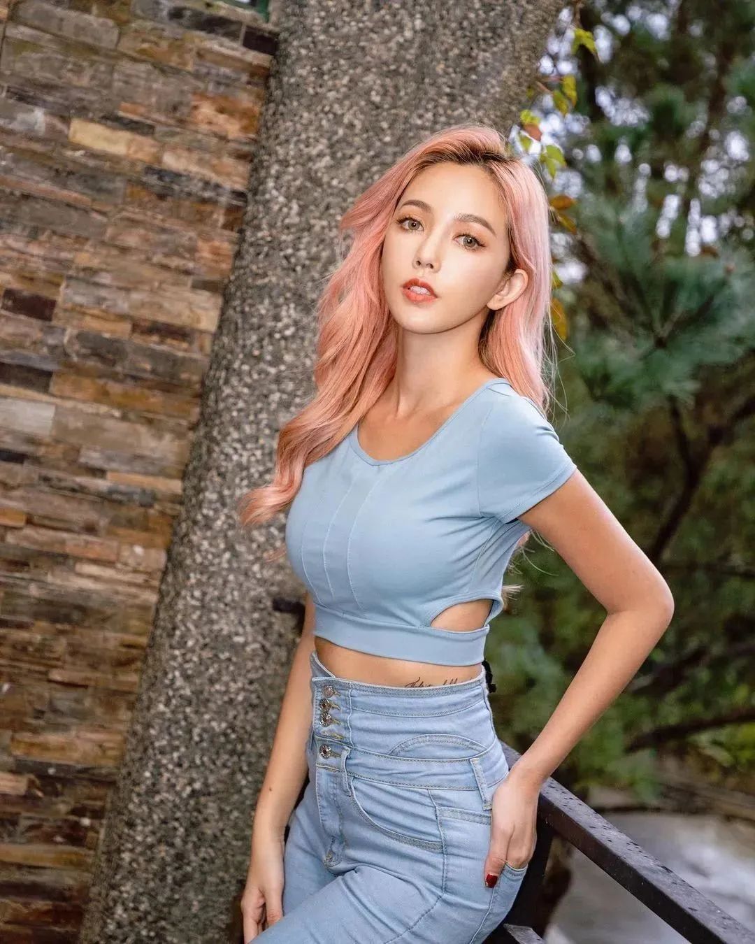 许采晴，34岁风采依旧的台湾网红美女
