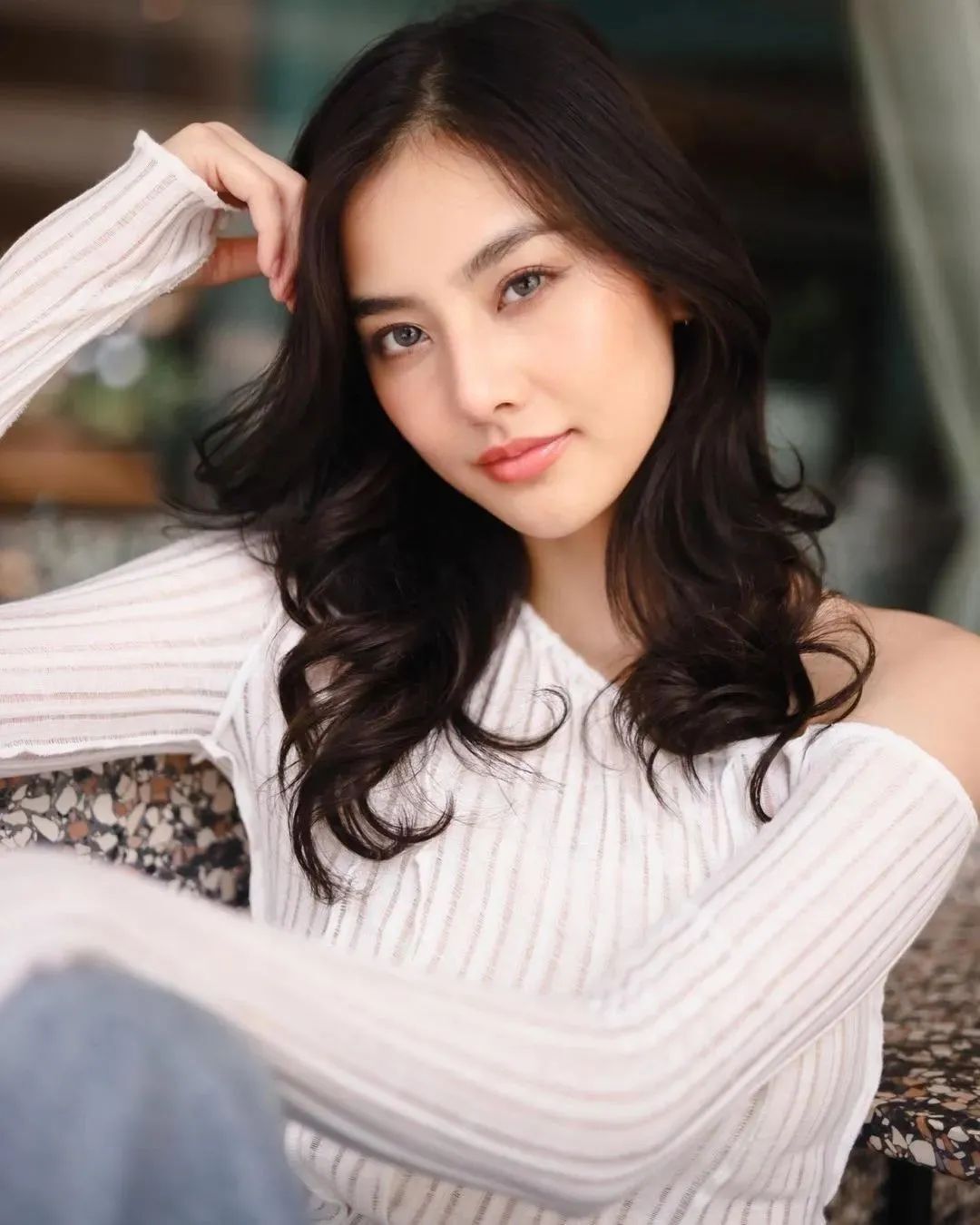 泰国名模瓦拉塔雅，30岁单身未婚的她，美出新高度