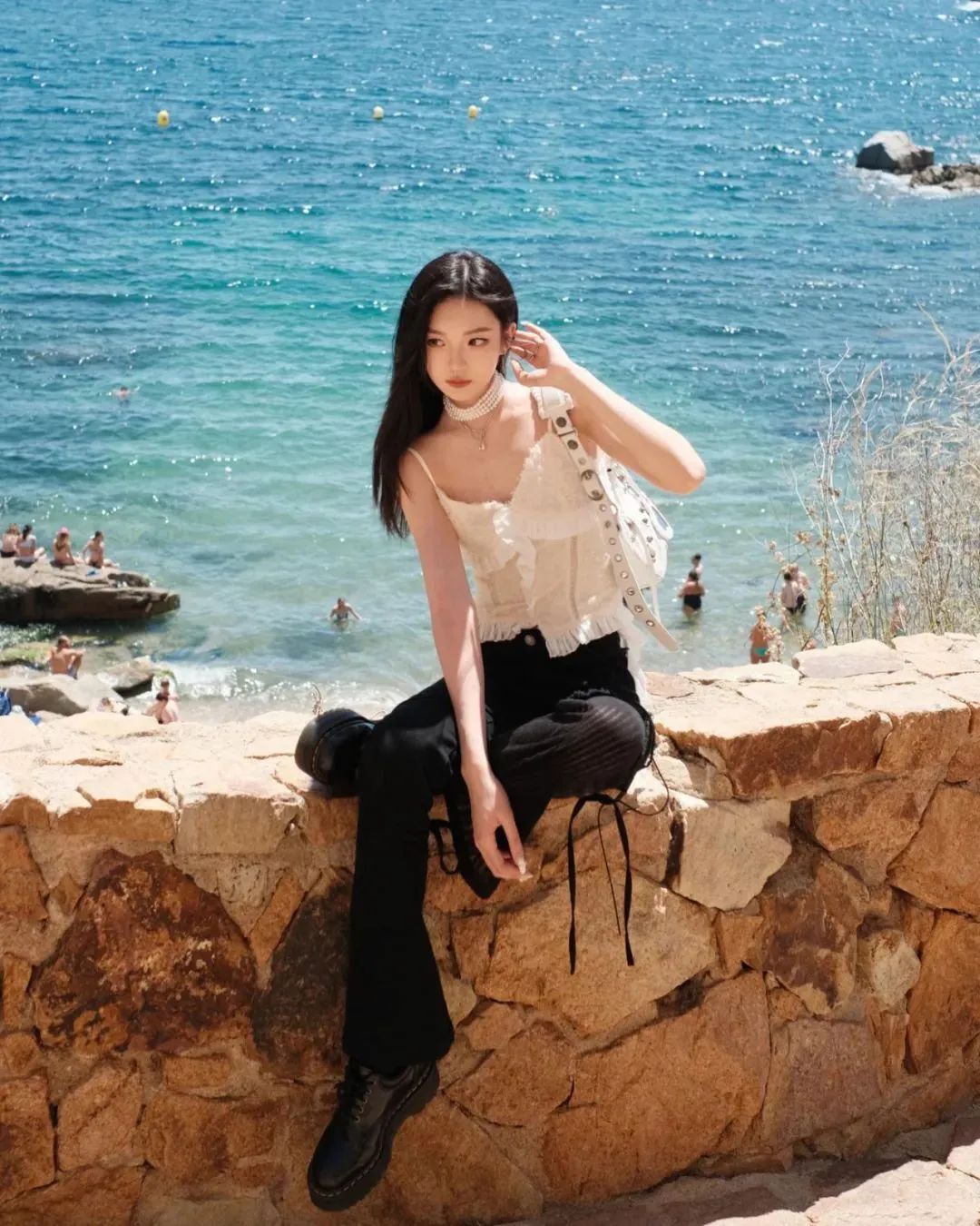 国产网红SheeNakkk，拥有精致氛围感的美少女