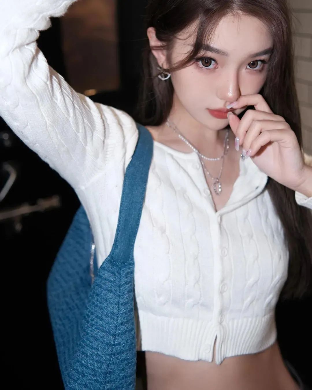 国产网红SheeNakkk，拥有精致氛围感的美少女