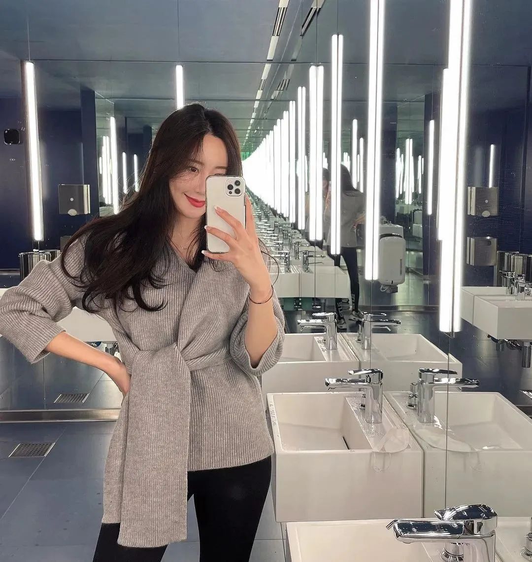 韩国网红lecomme，甜美性感的美妆博主