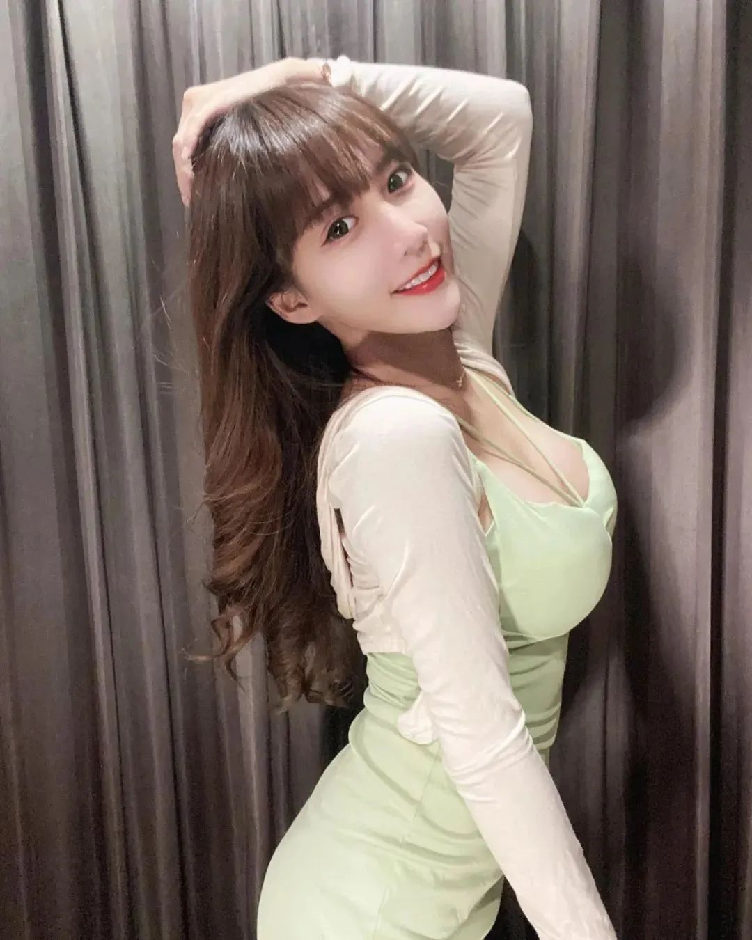 台湾网红王俪洁，甜美迷人的啦啦队女神