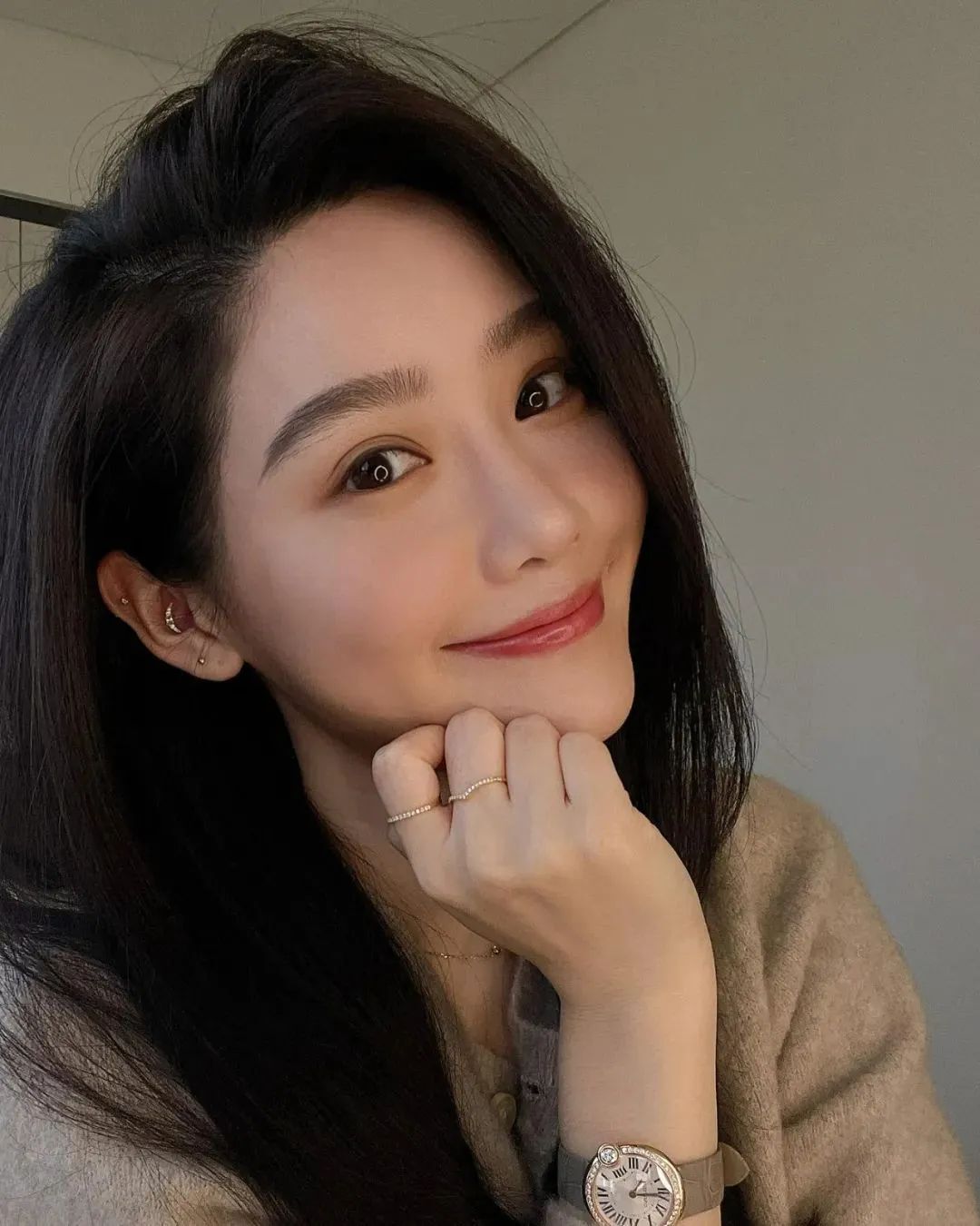 台湾初代网红陈玟予，甜美可人的气质女神