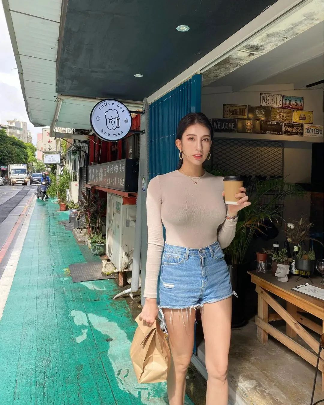 台湾网红Veeda Chang，甜美性感的混血儿女神
