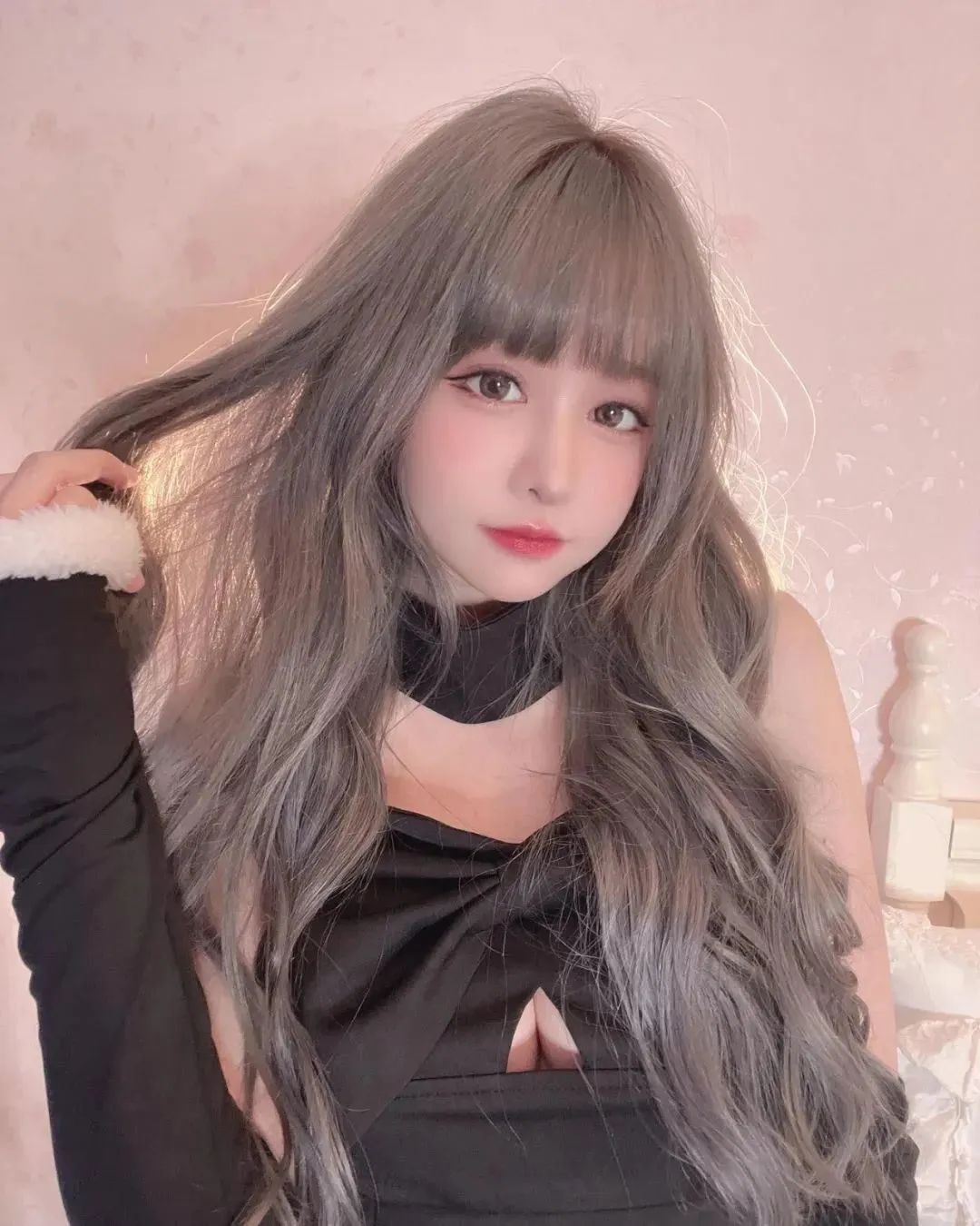 台湾网红王依渟，甜美迷人的气质女神