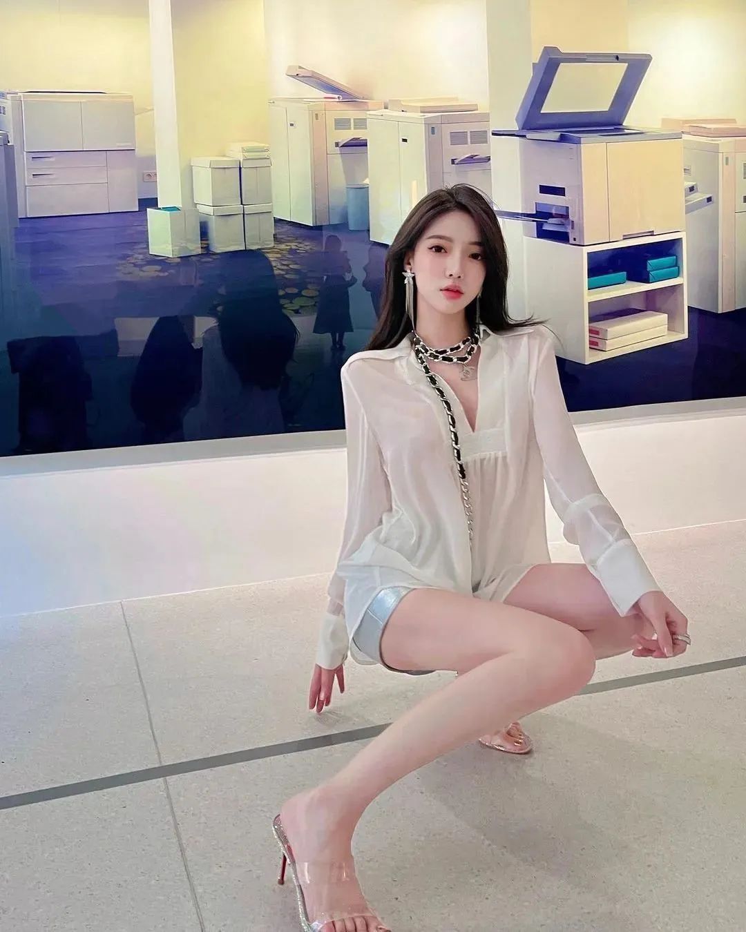 国产网红卢颖儿，甜美又性感的气质女神