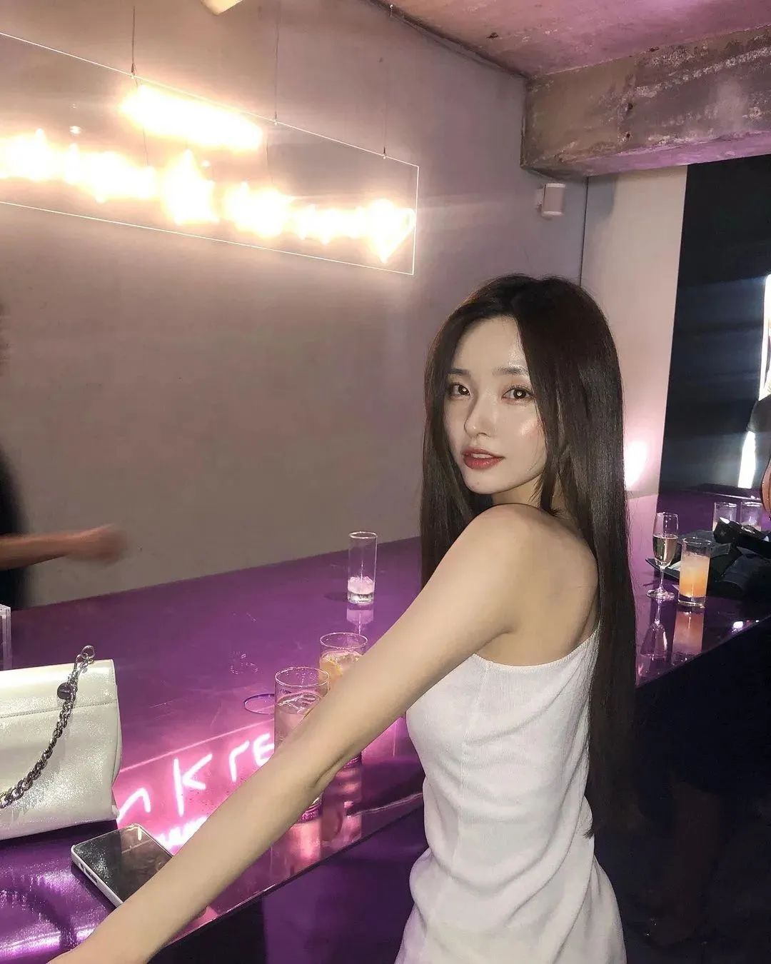 韩国网红金娜熙，被网友称其为韩国的纯欲天花板女神