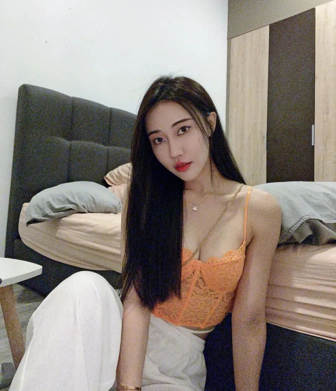 马来西亚网红reiiko_sy，拥有精致氛围感的御姐范女神