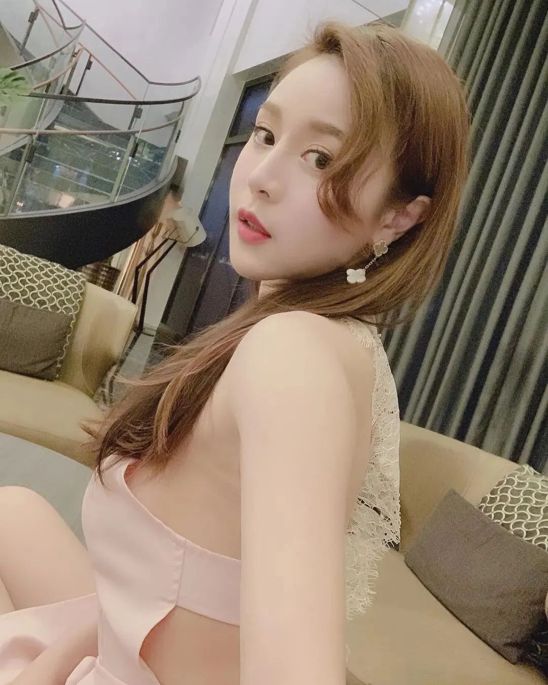 台湾网红lena，辣度指数爆表的颜值系女神