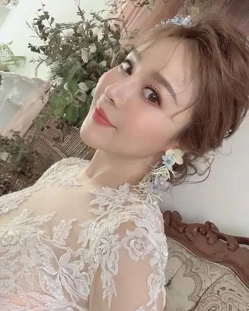 台湾网红lena，辣度指数爆表的颜值系女神