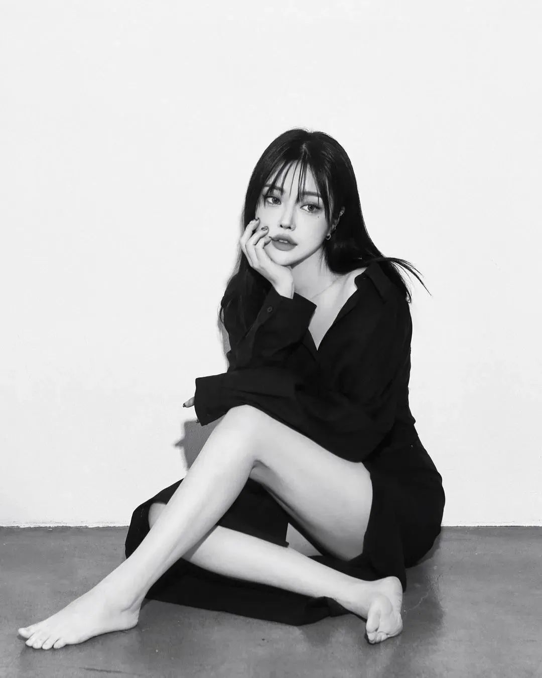 韩国网红hyeji，五官精致且韵味十足的时尚美女