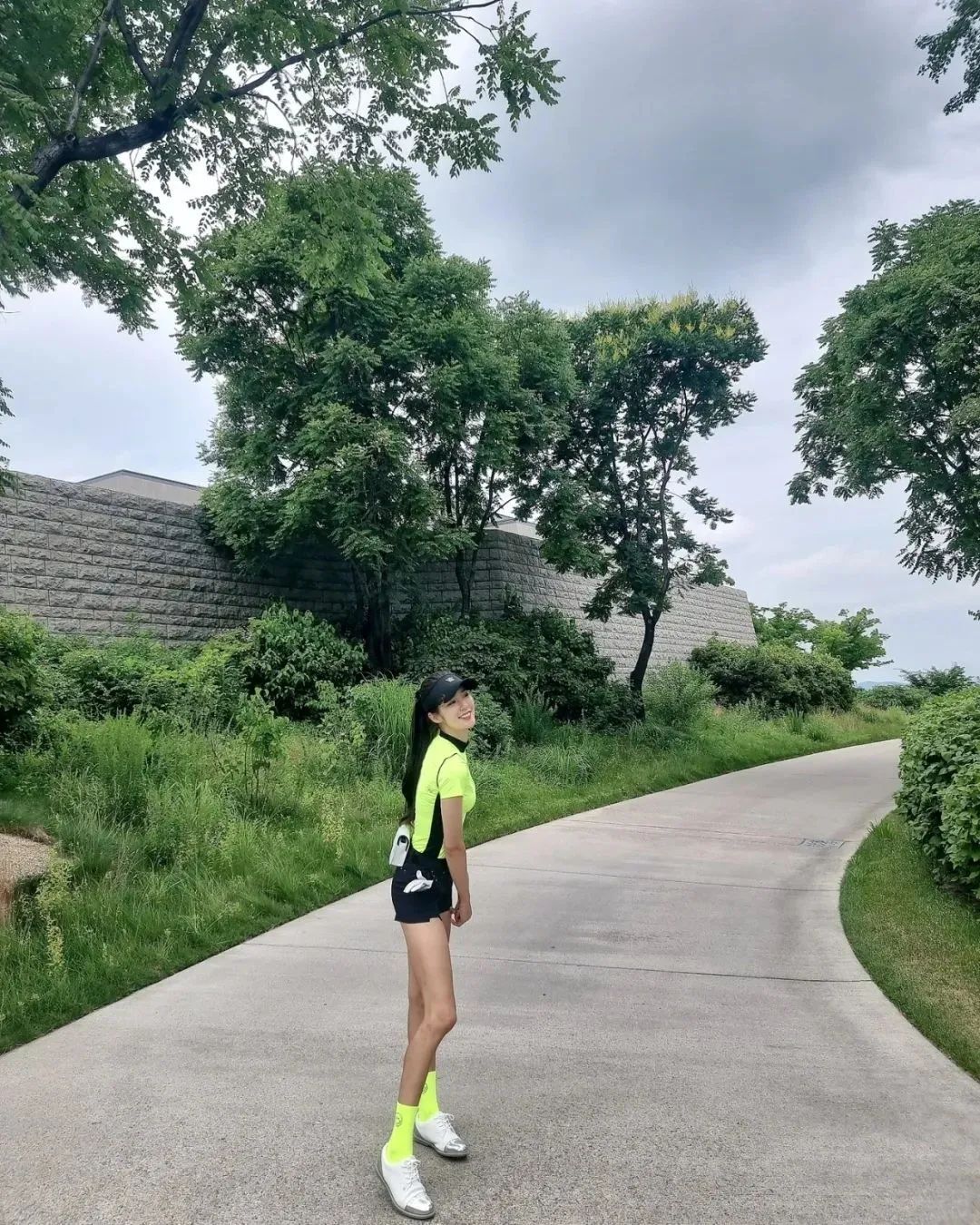 网红 | 朴骐良