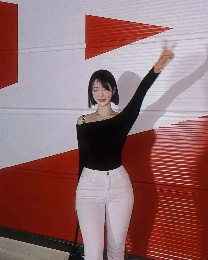 韩国网红 | 甜美又性感的短发女神
