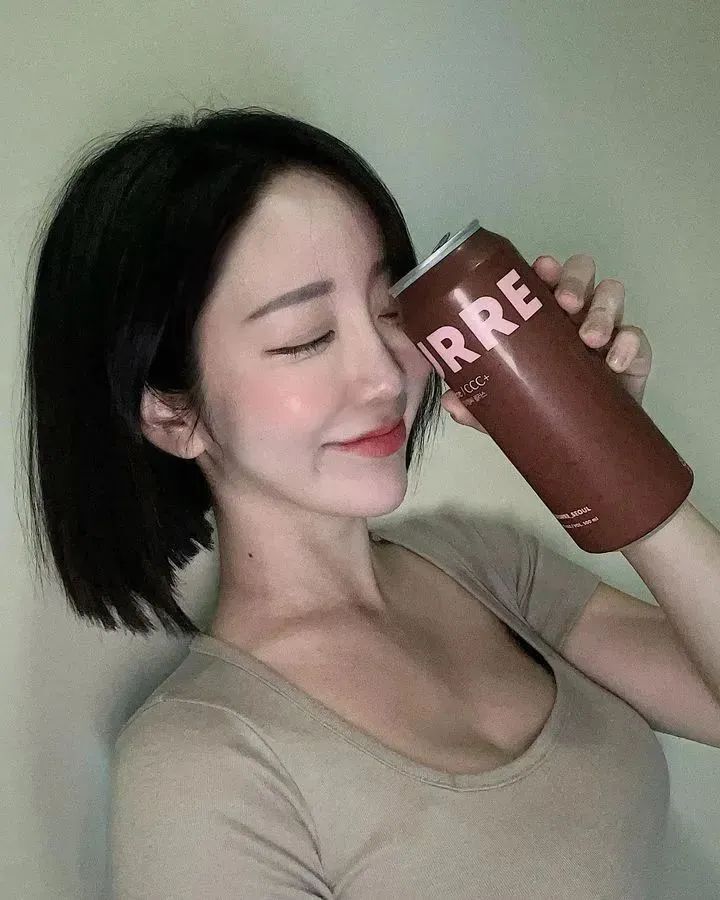 韩国网红 | 甜美又性感的短发女神