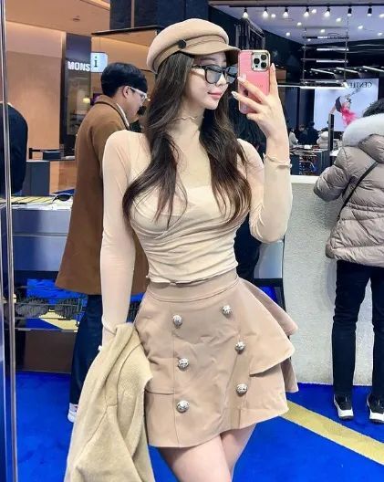 韩国顶级网红美女，身材杠杠的