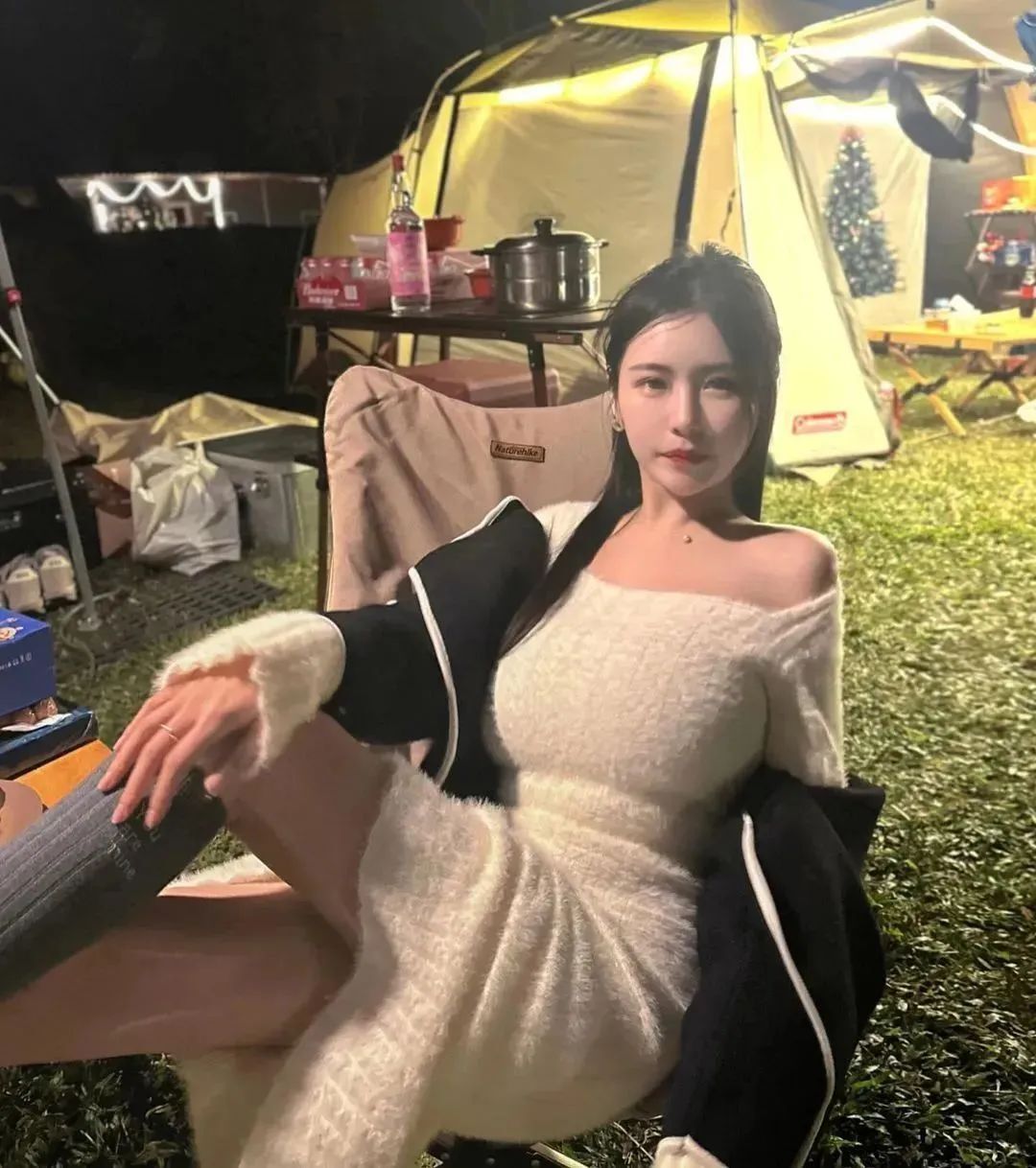 台湾顶级网红女神，甜美又性感的音乐老师