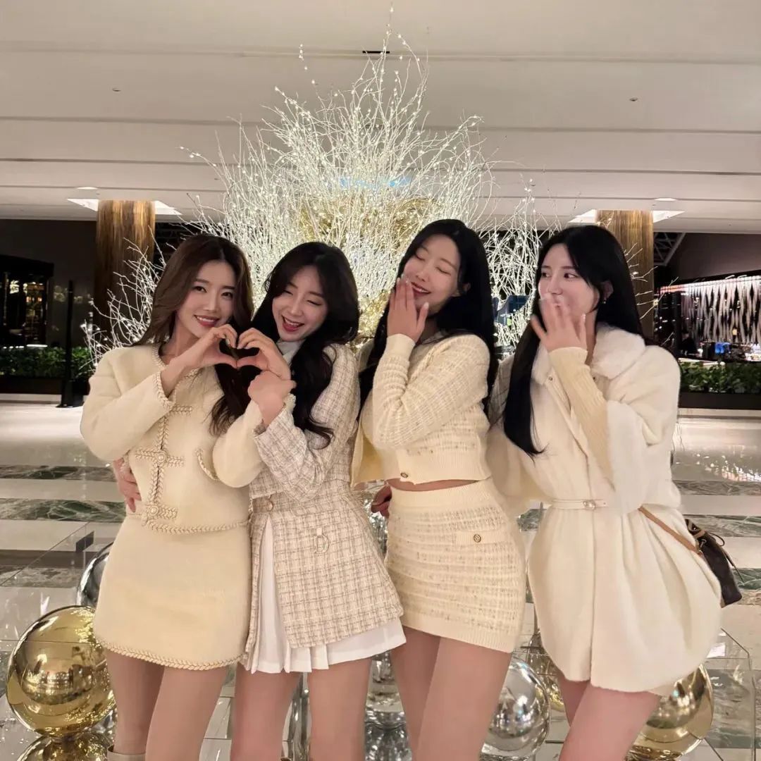 韩国顶级网红美女，长相甜美迷人的啦啦队女神