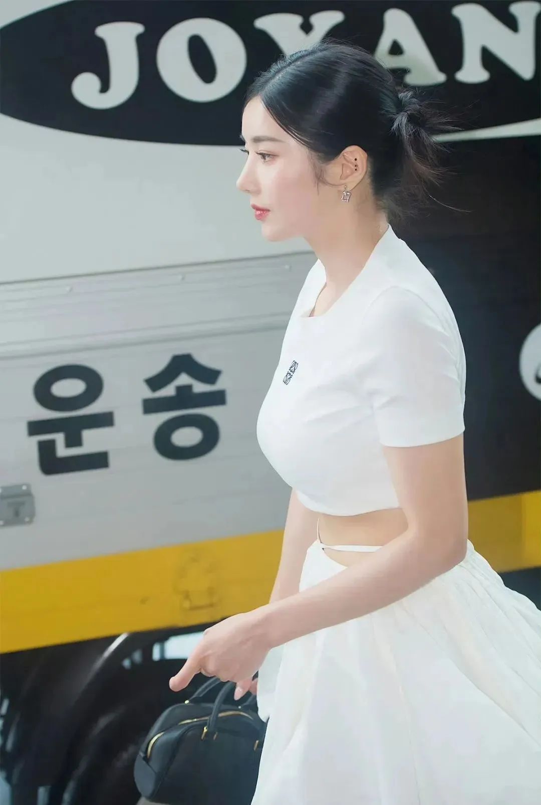 韩国明星权恩妃，甜美又迷人的顶级女神
