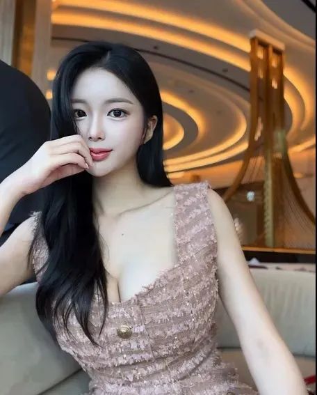 韩国网红 | mminily，甜美又迷人的颜值系女神