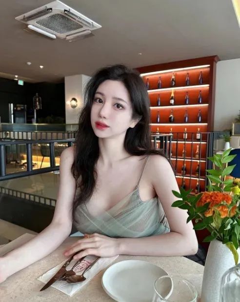 韩国网红 | hanseol，甜美迷人的气质女神